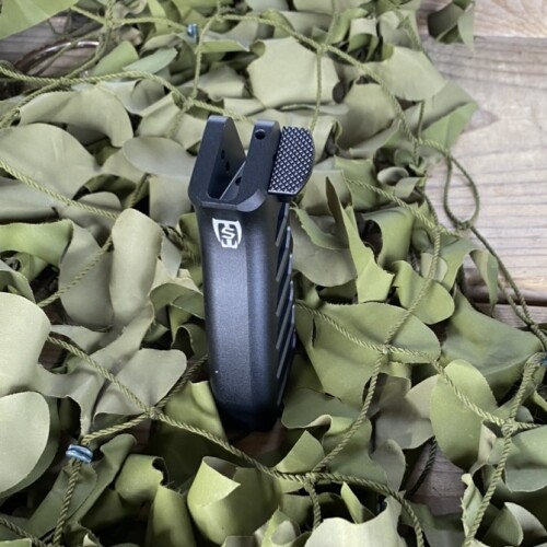 Saber Tactical AR Grip - Image 3