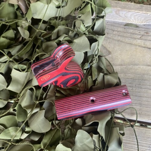 Katran Grip And Cheek Piece In Red - Image 2